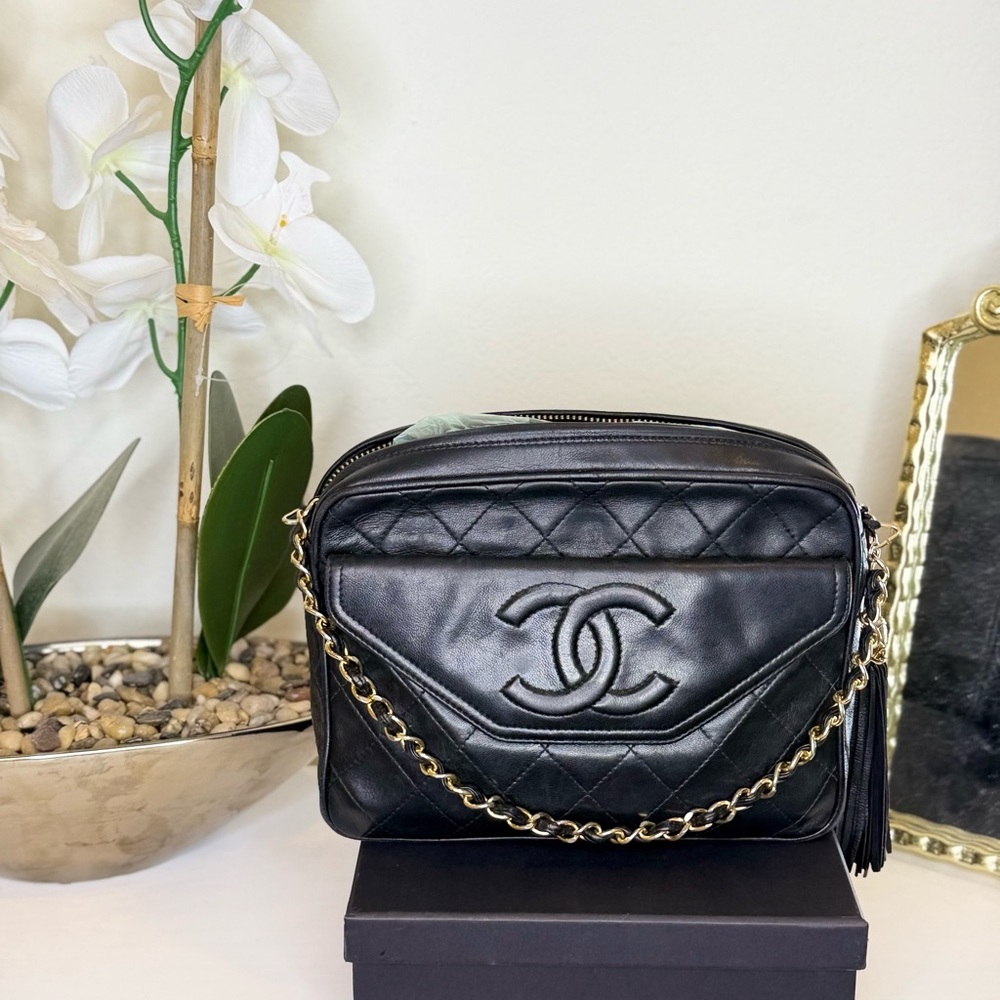 Chanel Black Quilted Crossbody Bag with Gold Chain